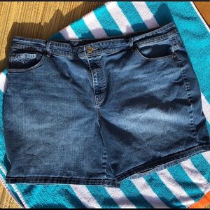 Gloria Vanderbilt Women’s Plus size 20 Jean Shorts